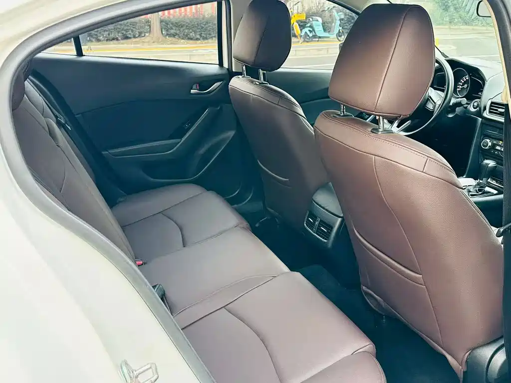 Mazda 3 Axela — миниатюра 8