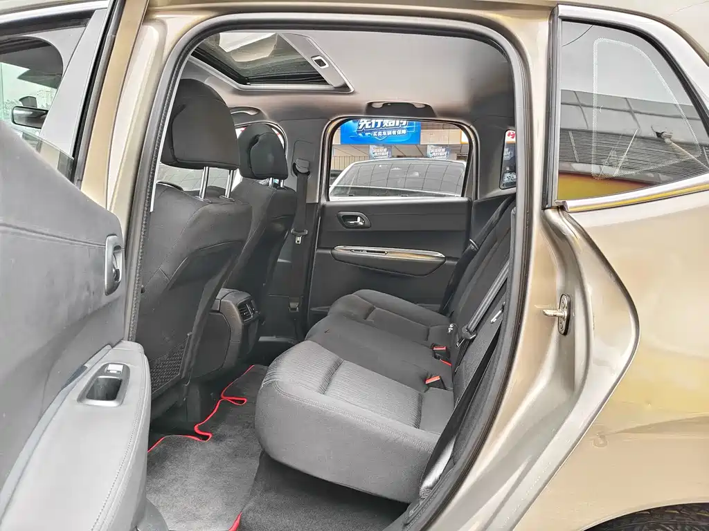 Peugeot 3008 — миниатюра 7