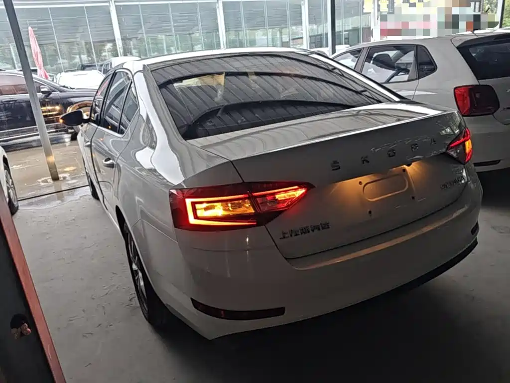Skoda Octavia — миниатюра 5