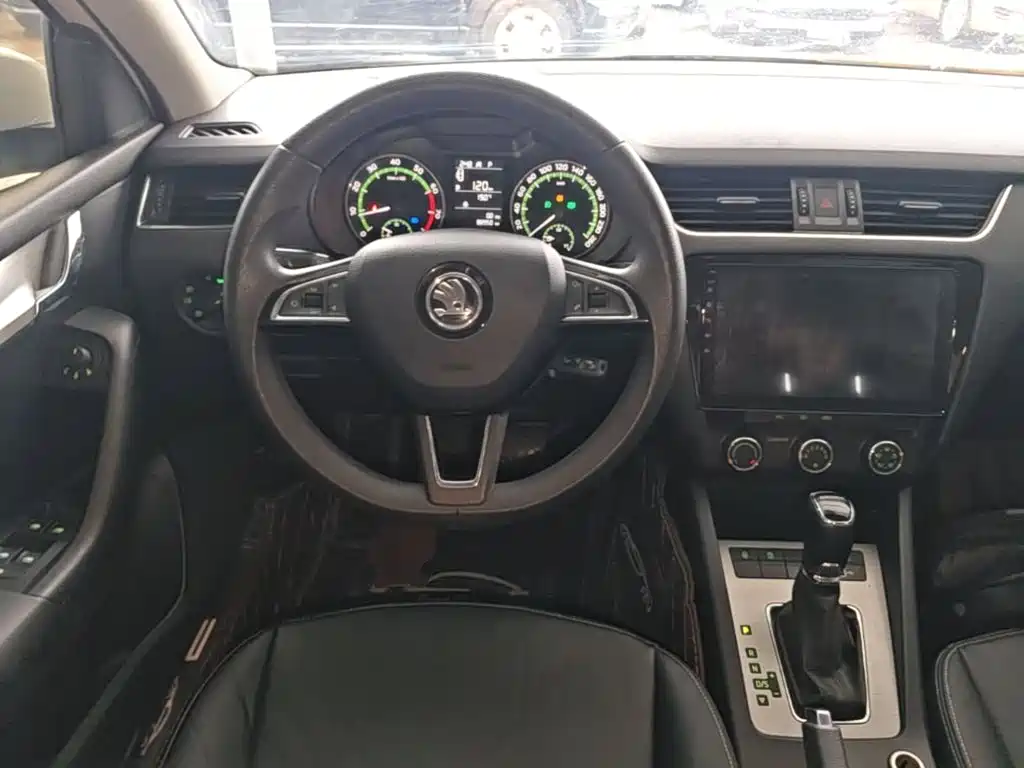 Skoda Octavia — миниатюра 11