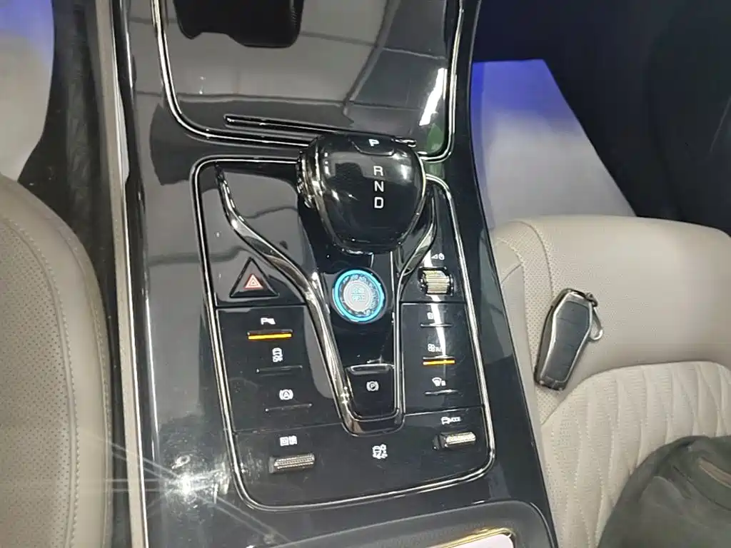 BYD Han — миниатюра 14
