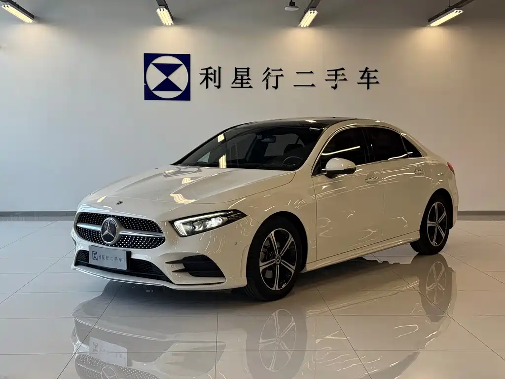 Mercedes-Benz A-Class A 2023 A 200 L Fashion