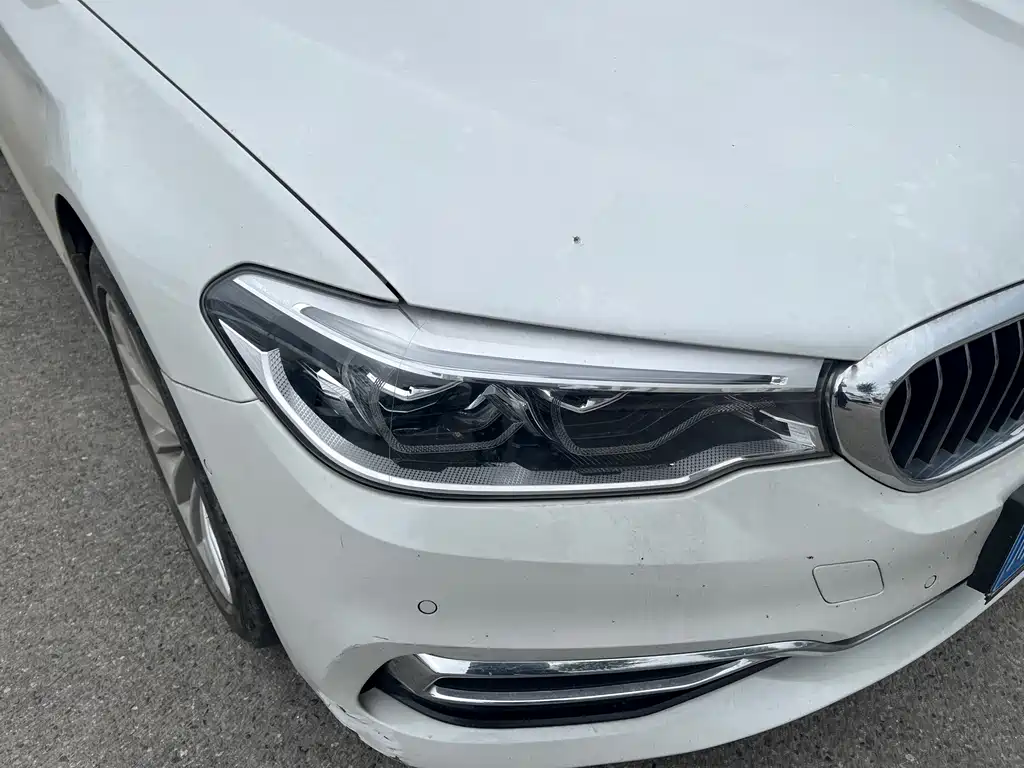 BMW 5 Series — миниатюра 4