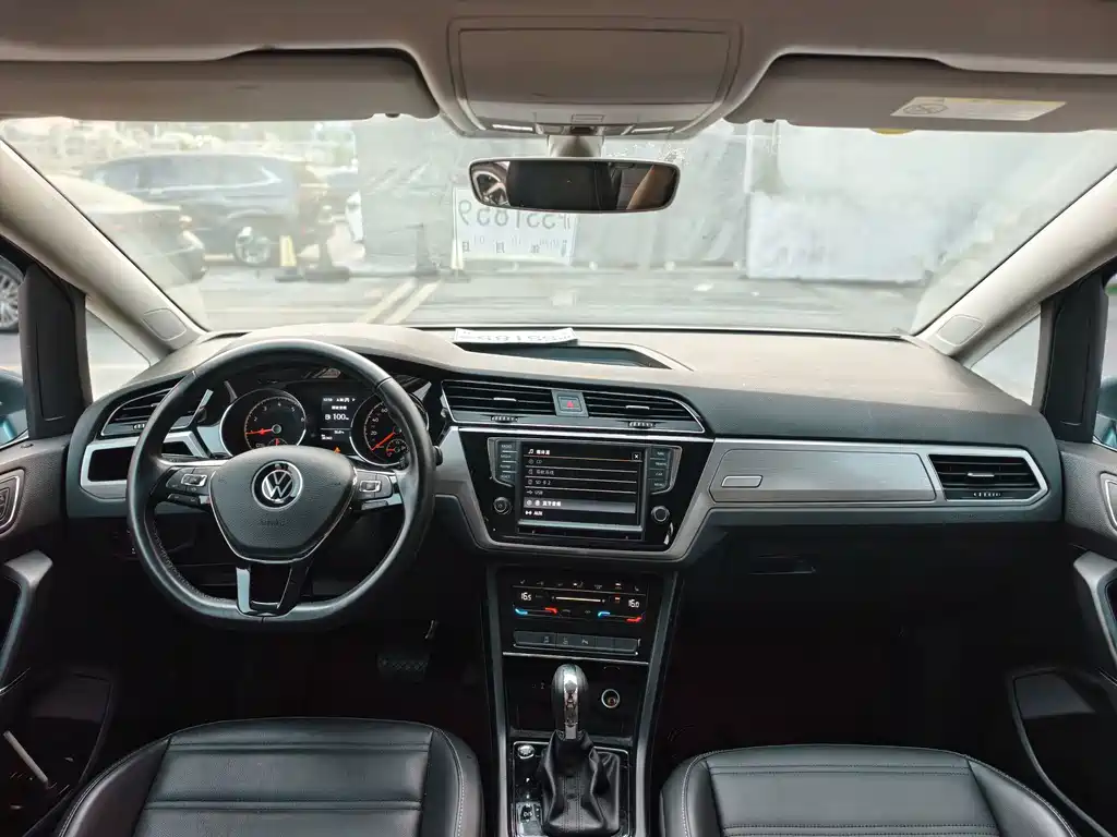 Volkswagen Touran — миниатюра 11