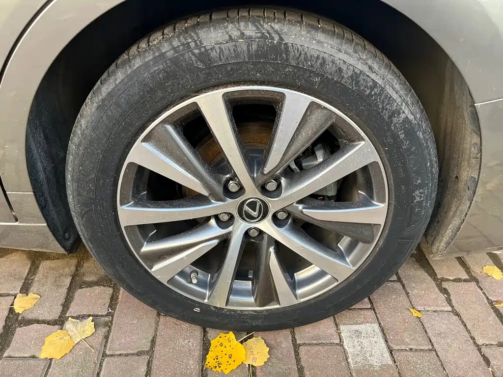 Lexus ES — миниатюра 18