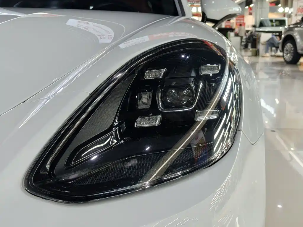 Porsche Panamera — миниатюра 7
