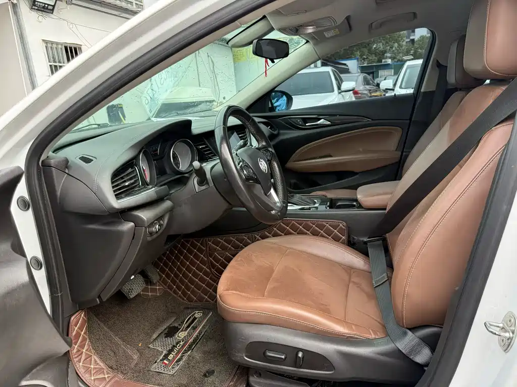 Buick Regal — миниатюра 4