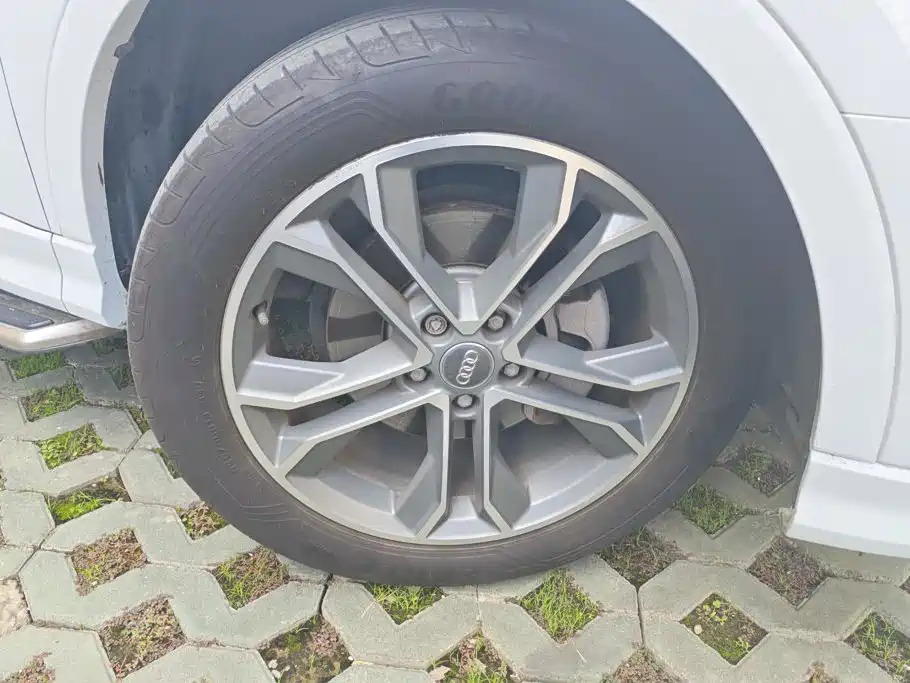 Audi Q3 — миниатюра 6