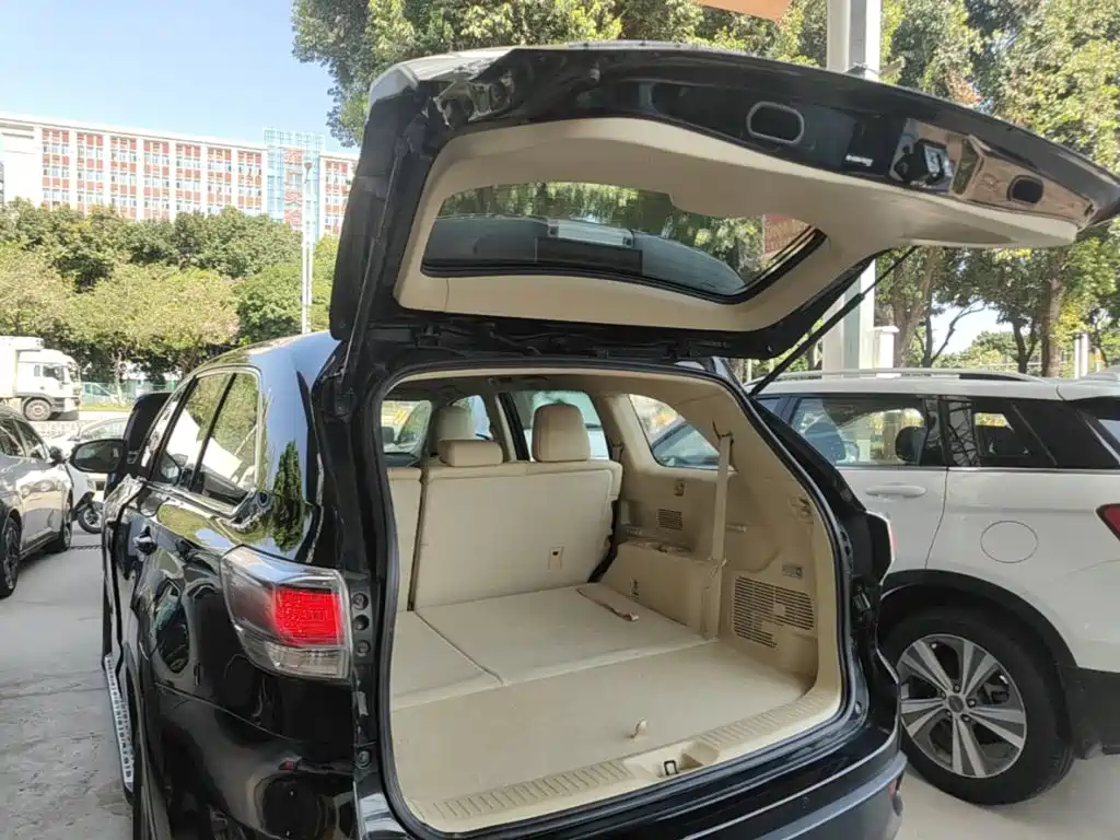 Toyota Highlander — миниатюра 19
