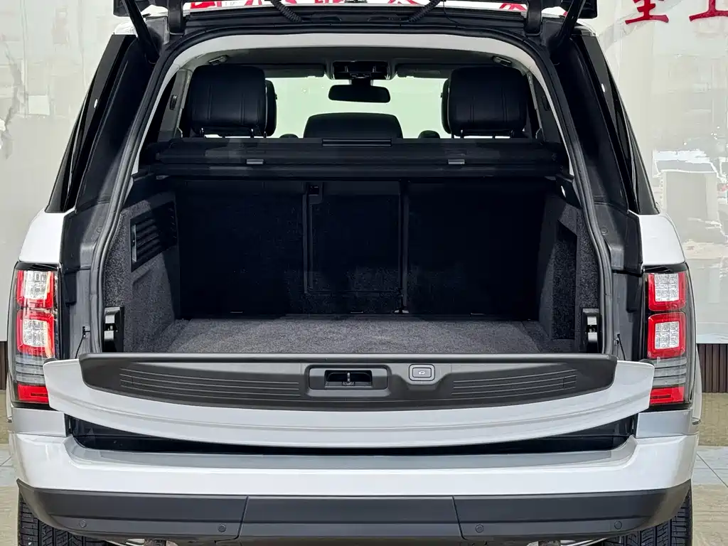 Land Rover Range Rover — миниатюра 21