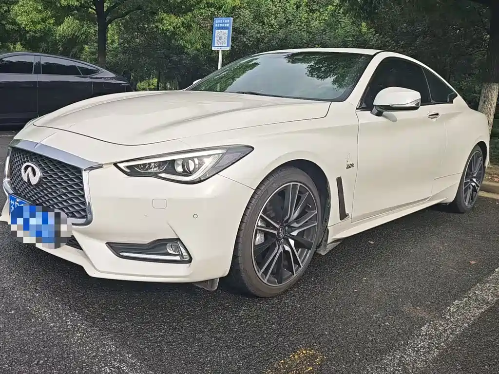 Infiniti Q60