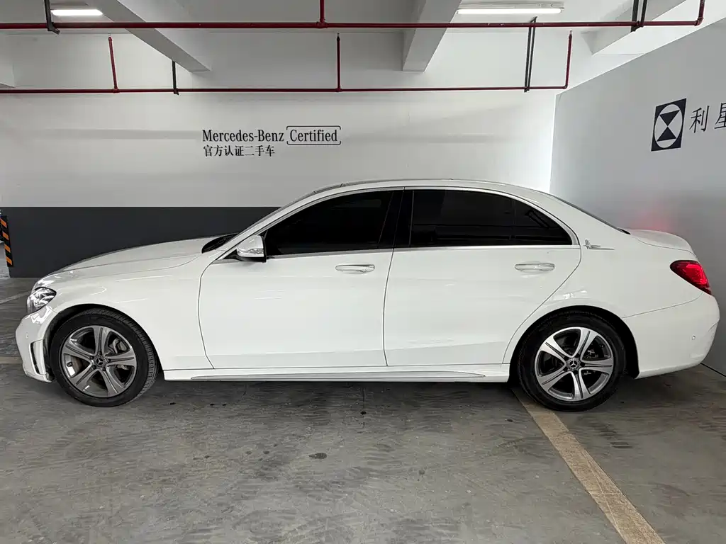 Mercedes-Benz C-Class — миниатюра 2