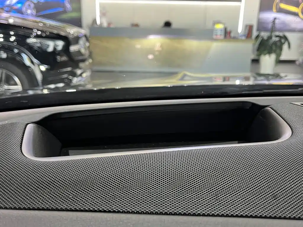 Mercedes-Benz GLE (Import) — миниатюра 21