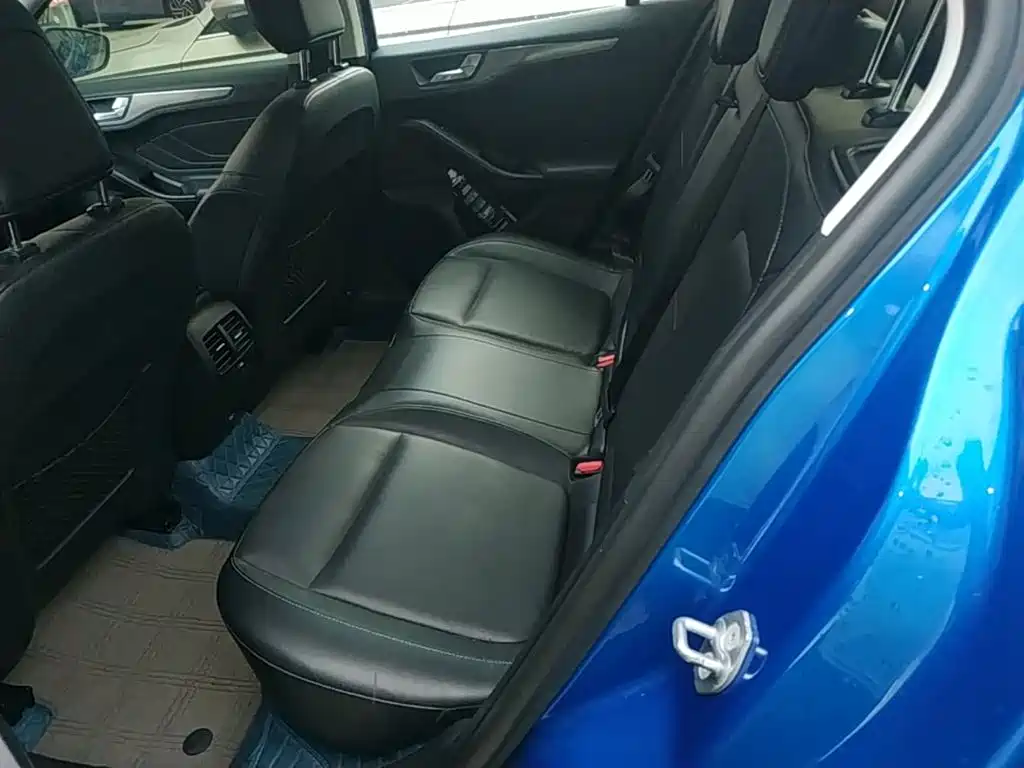 Ford Focus — миниатюра 17