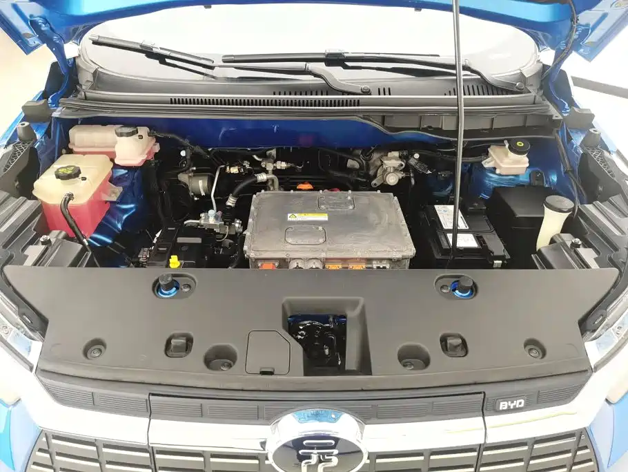 BYD Yuan EV — миниатюра 10