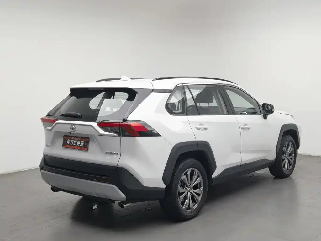Toyota RAV4 — миниатюра 2