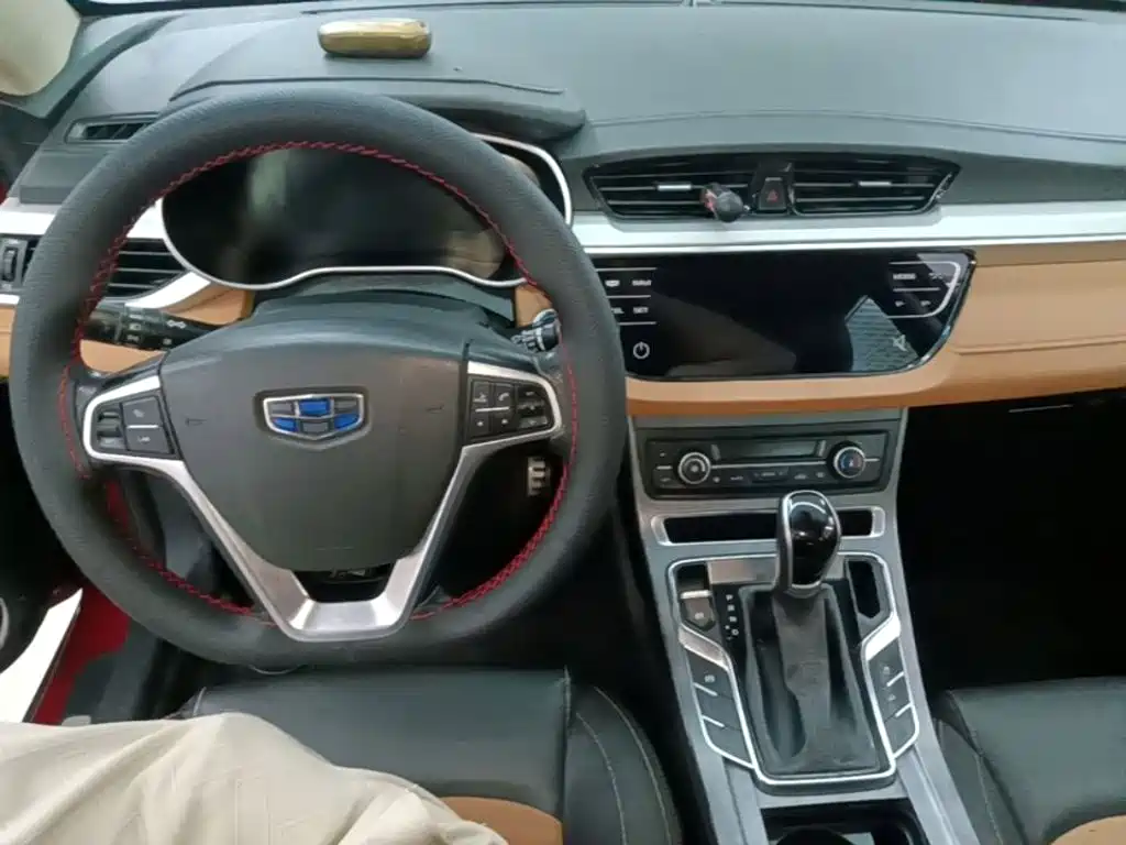 Geely Vision S1 — миниатюра 10