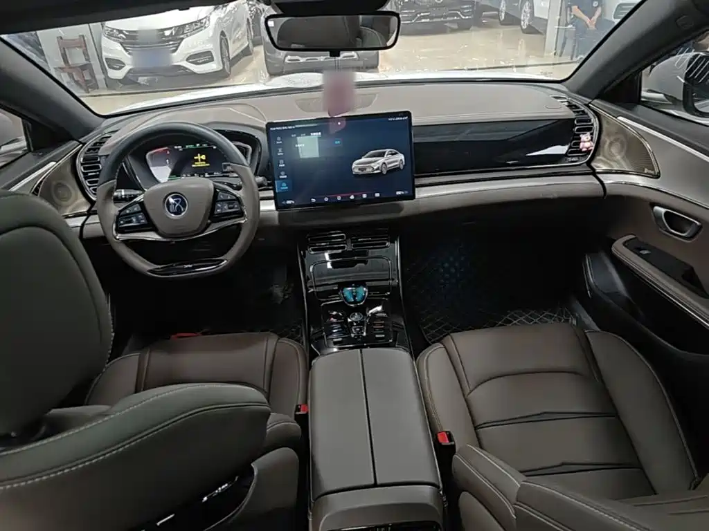 BYD Han — миниатюра 10
