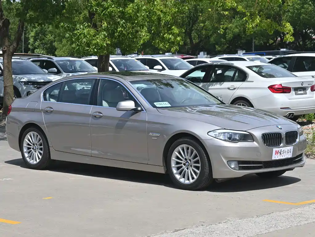 BMW 5 Series — миниатюра 6