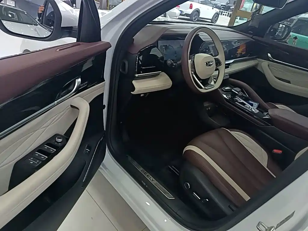 Geely Xingyue L — миниатюра 16