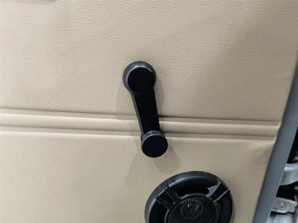 CHANGAN CROSS STAR V3