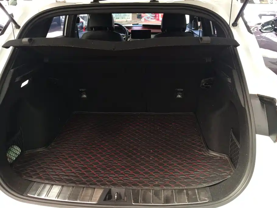 Geely Binyue — миниатюра 4