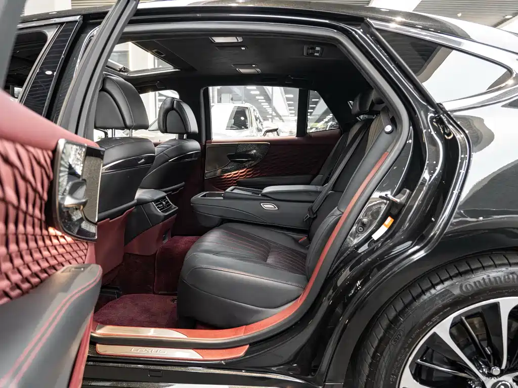 Lexus LS — миниатюра 10