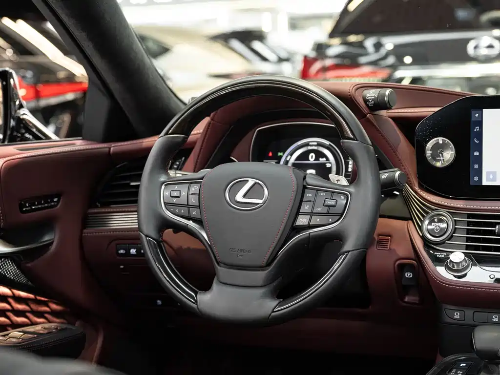 Lexus LS — миниатюра 14