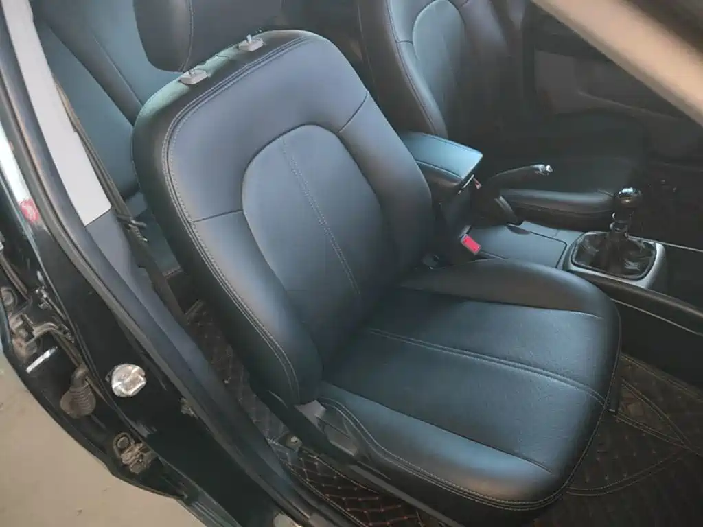 Hyundai Elantra — миниатюра 25