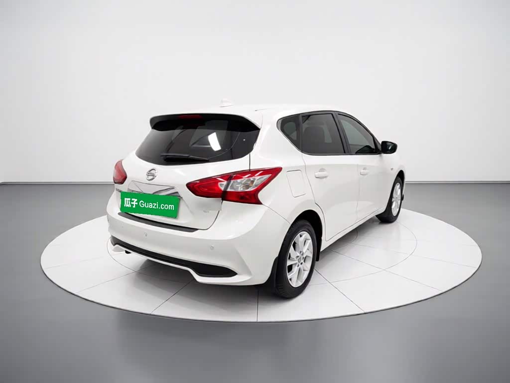 Nissan Tiida 1.6 л 2021 г. Белый, пробег 22799 км