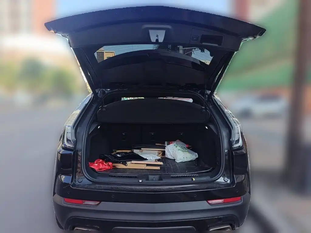 Cadillac XT4 — миниатюра 15