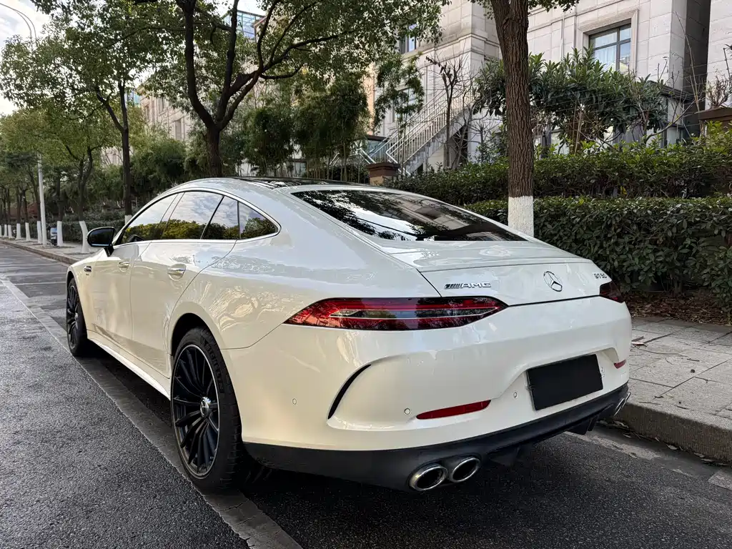 MERCEDES-BENZ AMG GT
