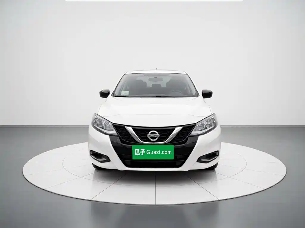 Nissan Tiida — миниатюра 2