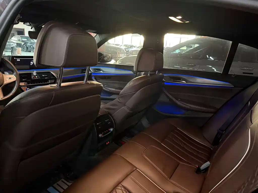 BMW 5 Series (Import) — миниатюра 6