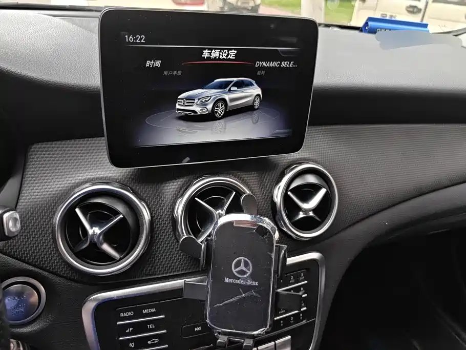 Mercedes-Benz GLA — миниатюра 13