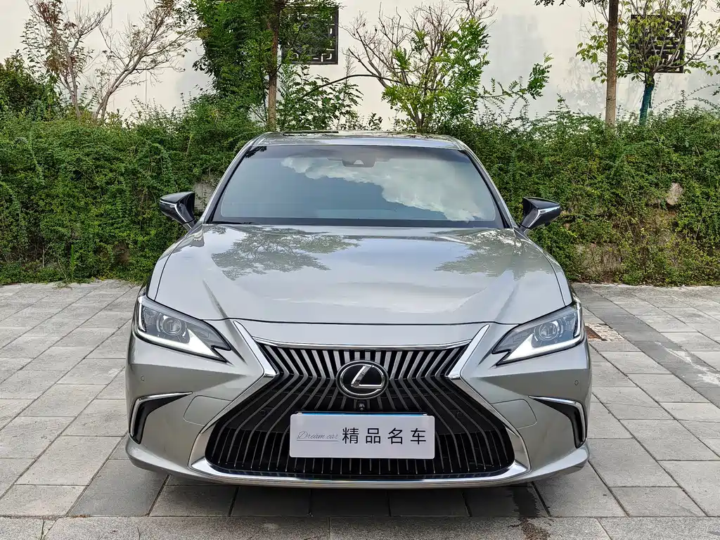 Lexus ES — миниатюра 2
