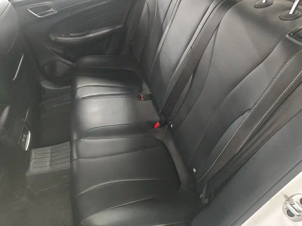Roewe i5 — миниатюра 13