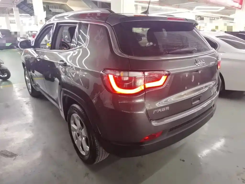Jeep Compass — миниатюра 5