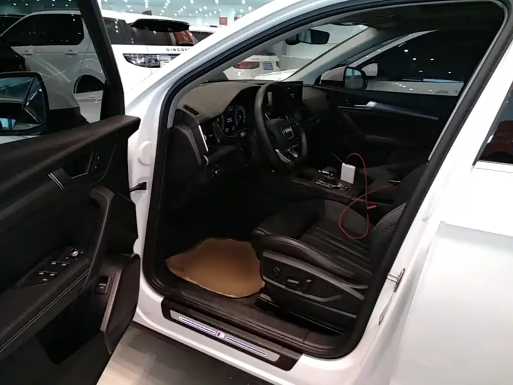 Audi Q5L — миниатюра 15
