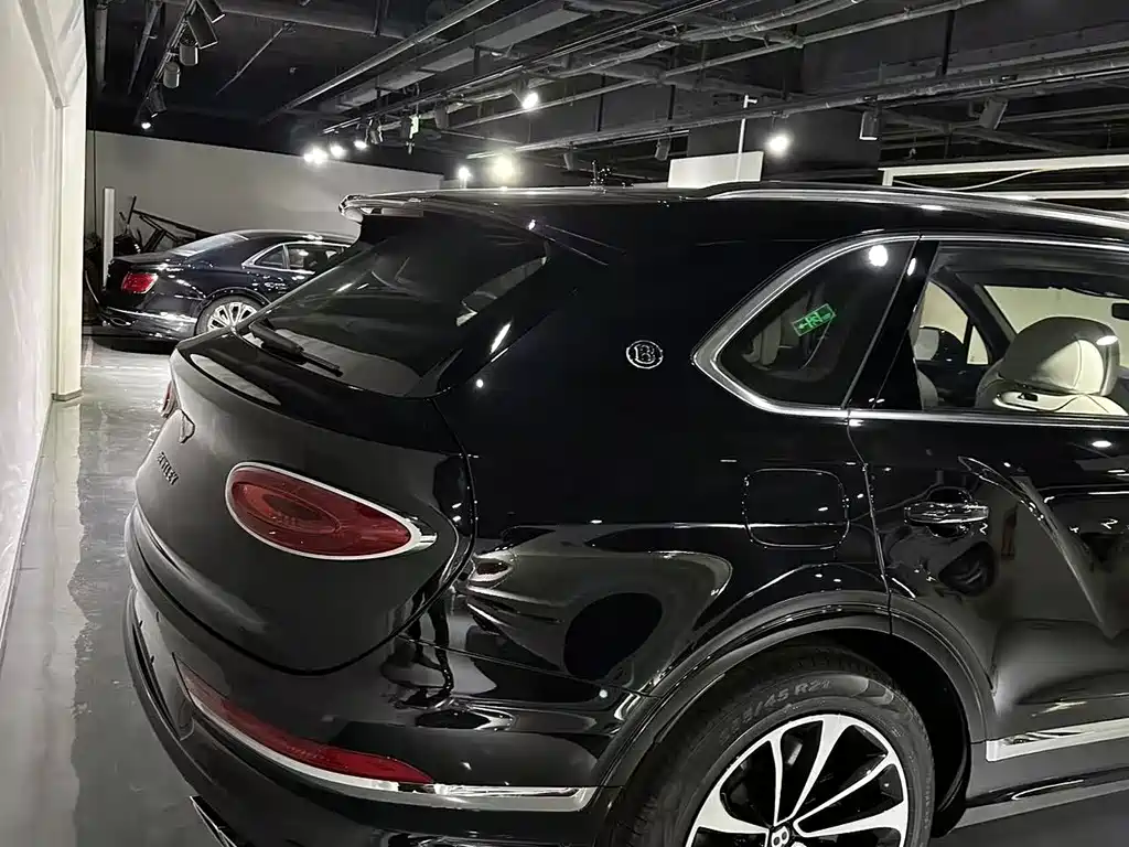 Bentley Bentayga 2026 4.0T V8