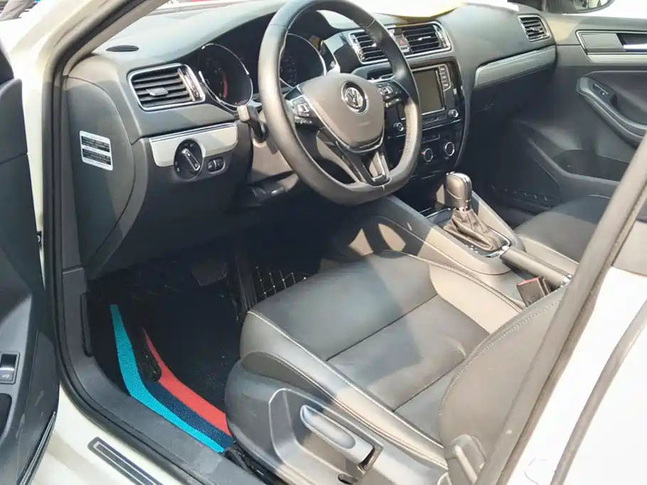 Volkswagen Sagitar — миниатюра 9
