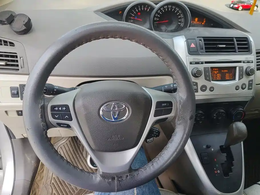 Toyota Verso — миниатюра 15