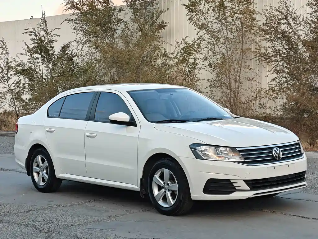 Volkswagen Lavida — миниатюра 2
