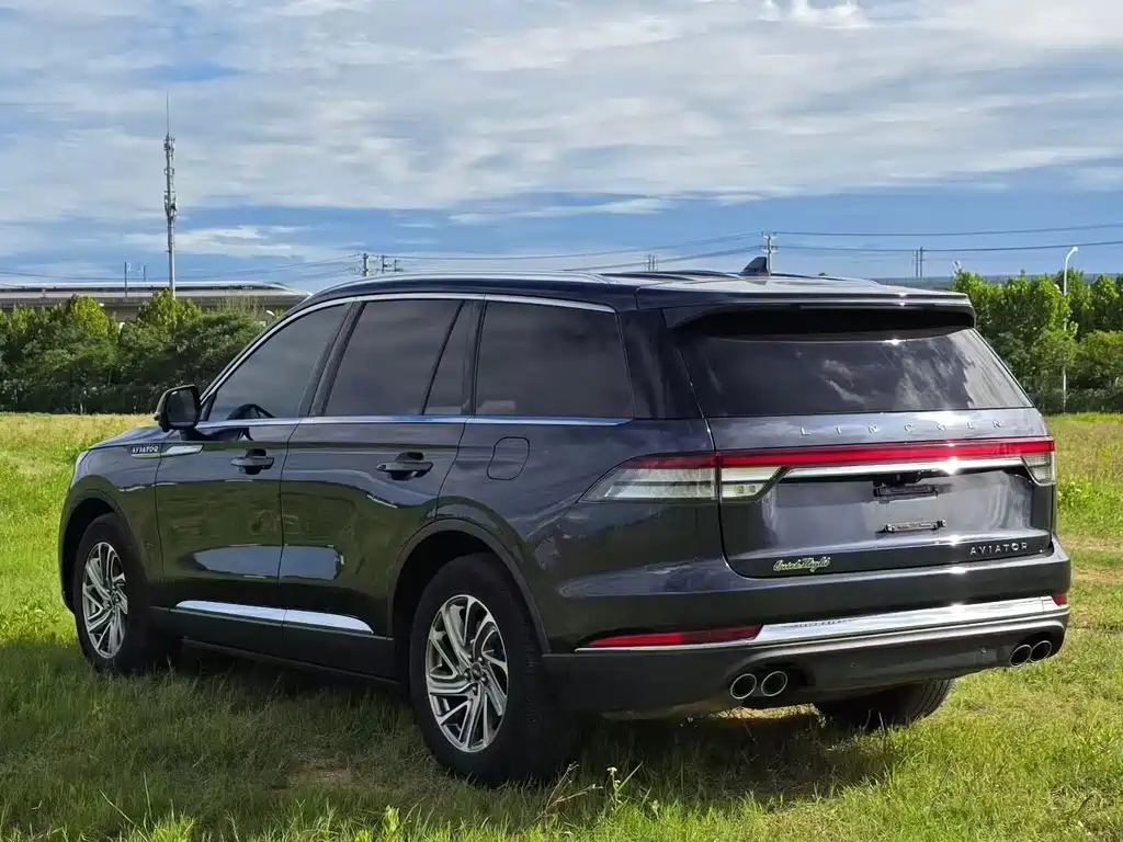 Lincoln Aviator — миниатюра 8