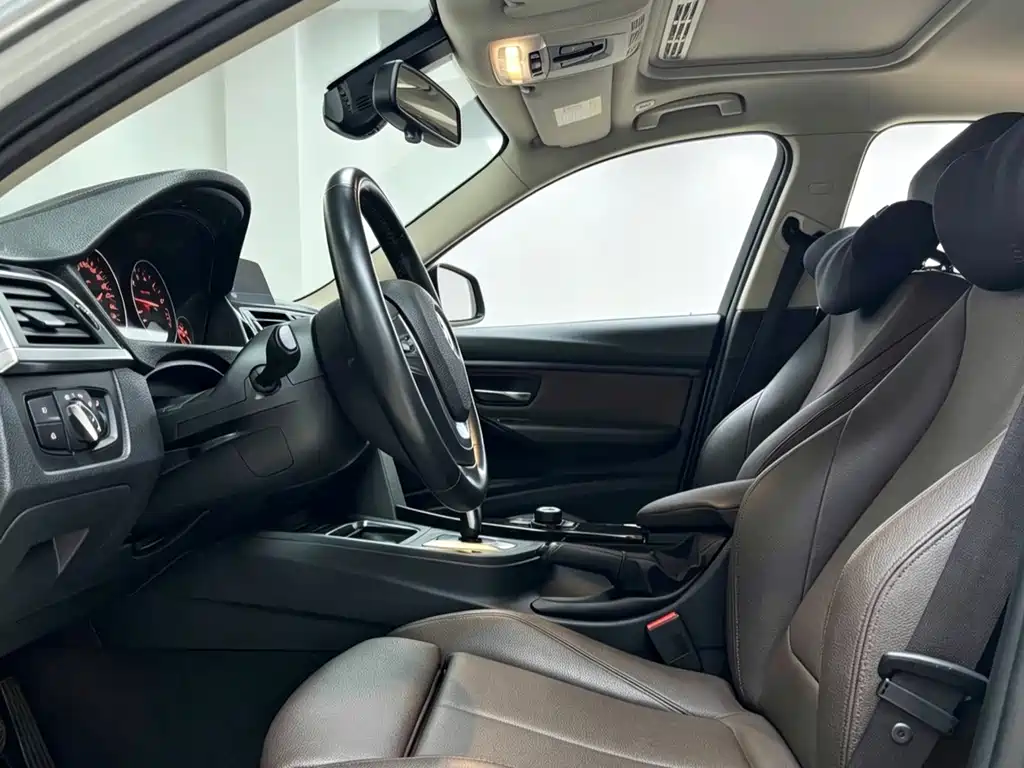 BMW 3 Series — миниатюра 4