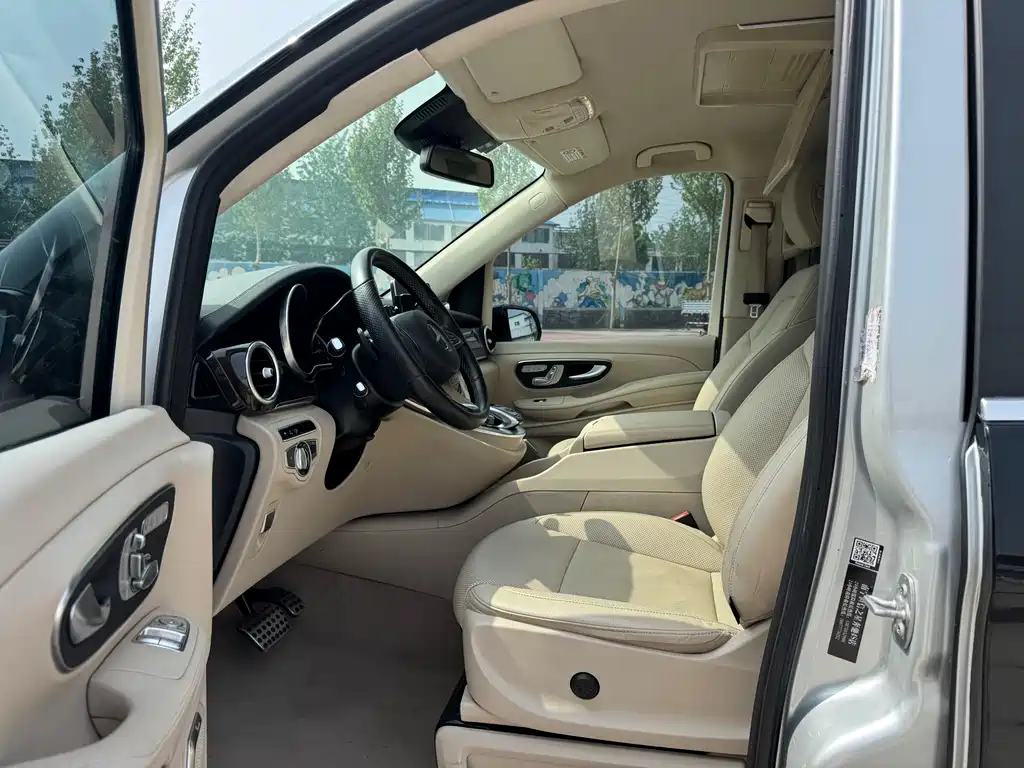 Mercedes-Benz V-Class V 2016 V 260 L Luxury Long Wheelbase
