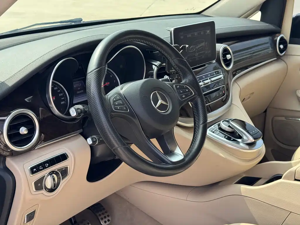 Mercedes-Benz V-Class V 2016 V 260 L Luxury Long Wheelbase