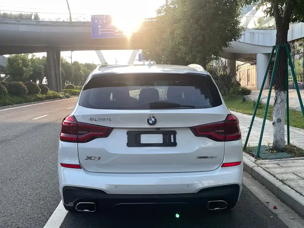 BMW X3 — миниатюра 15
