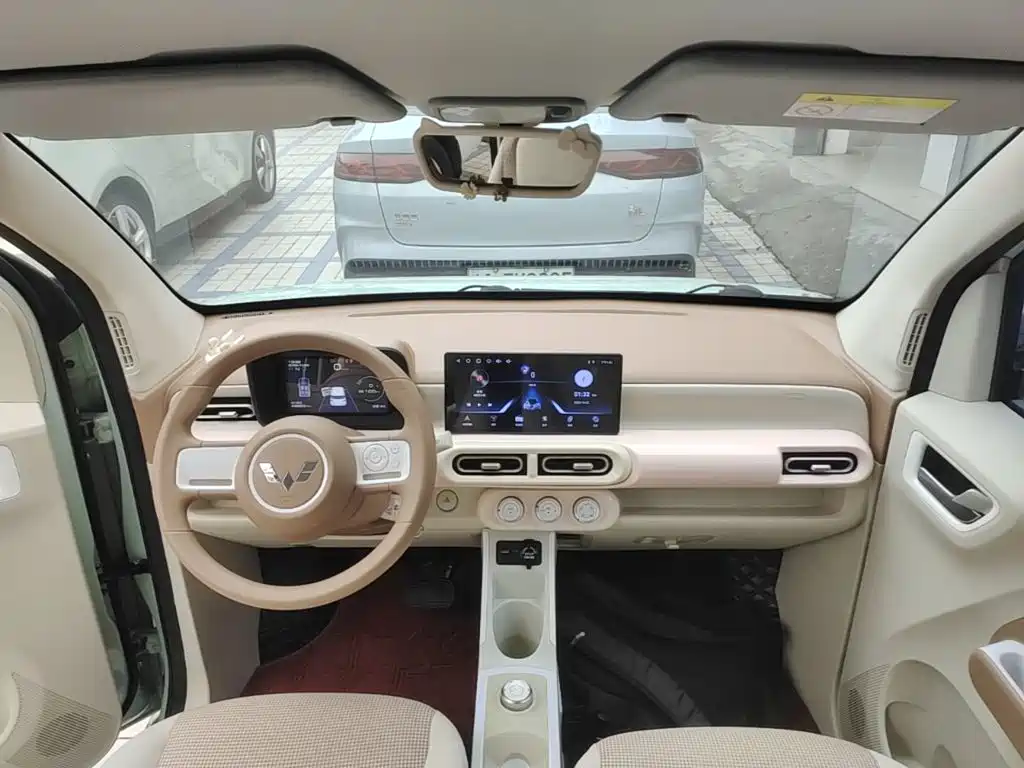 Wuling MINIEV — миниатюра 10
