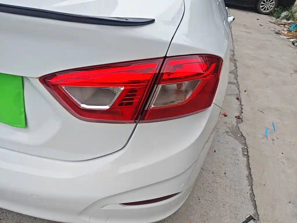 Chevrolet Cruze — миниатюра 8